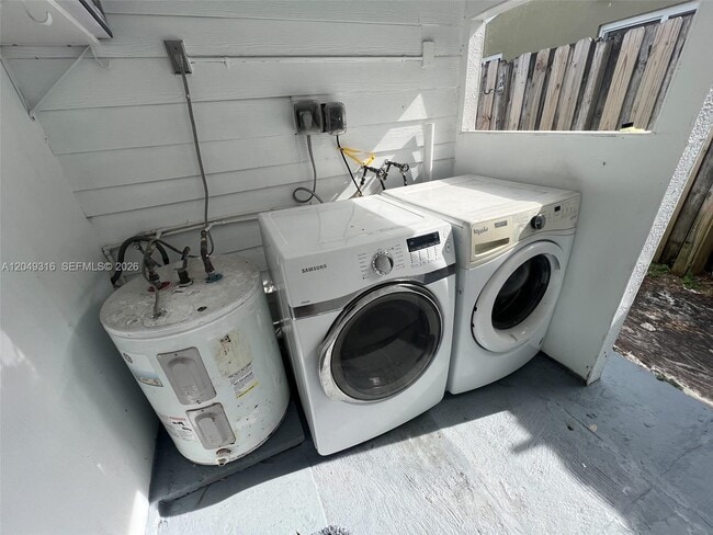 Building Photo - Grant Street, Hollywood, FL 33021 - 3 BR 2 BA house