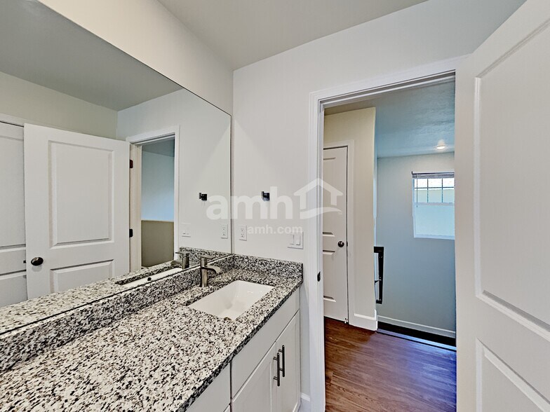 Building Photo - 11133 Kitty Hawk Rd