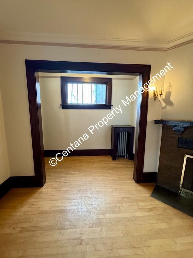 Building Photo - 205-207 N Excelsior Ave