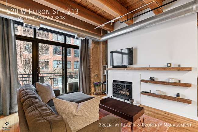 Building Photo - Gorgeous, River North, 1 Bed Loft with Pri...