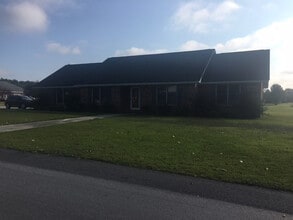 Building Photo - 60 Frances Kinlock Cir
