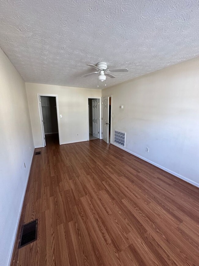 Building Photo - 2036 Laboon Cir