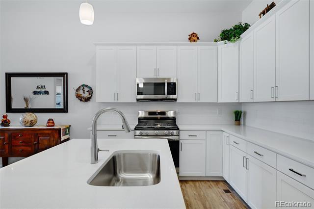 Building Photo - 15501 E 112th Ave