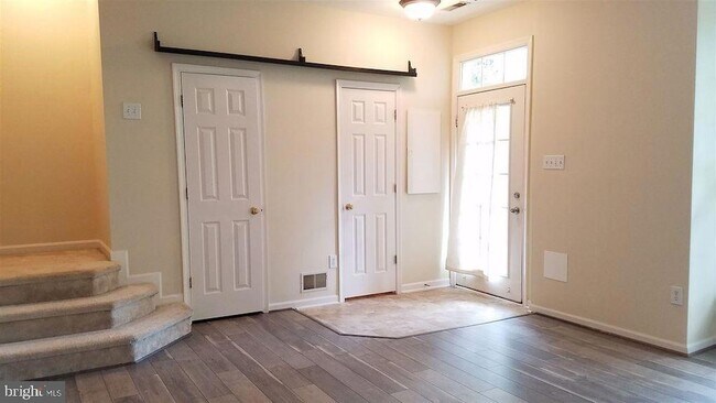 Building Photo - 5208 Duke Ct