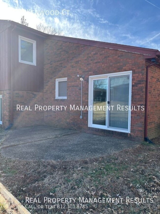 Building Photo - 5086 Kenwood Ct