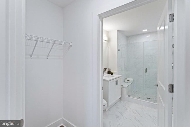 Building Photo - 701 N Henry St