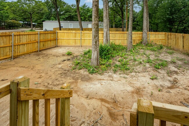 Building Photo - 204 Wildflower Drive