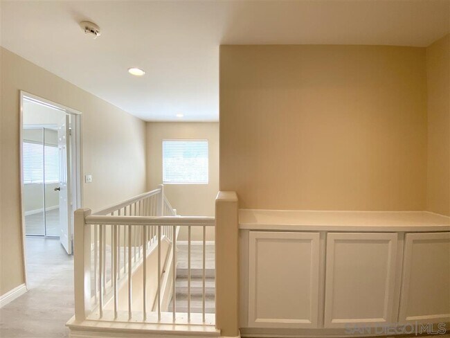 Building Photo - 11577 Compass Point Dr N