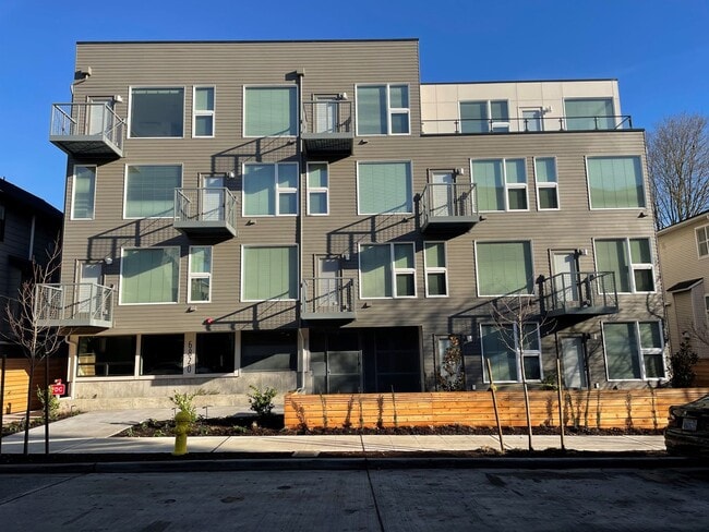 Building Photo - Canopy