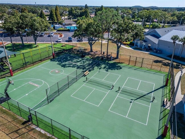 Building Photo - 11812 Lynmoor Dr