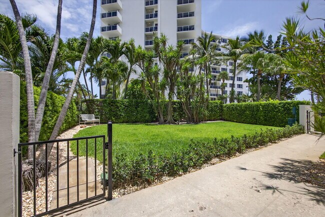 Building Photo - 2600 N Flagler Dr