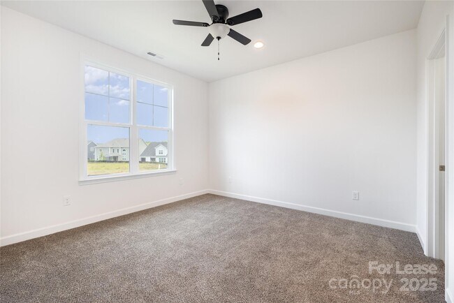 Building Photo - 2567 Cornelius Pl NW