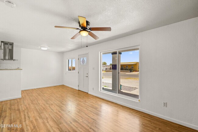 Building Photo - 3609 Fillmore Ave