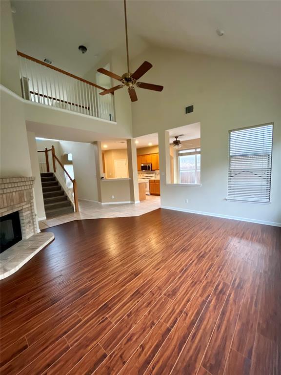 Building Photo - 2321 Clover Ridge Dr