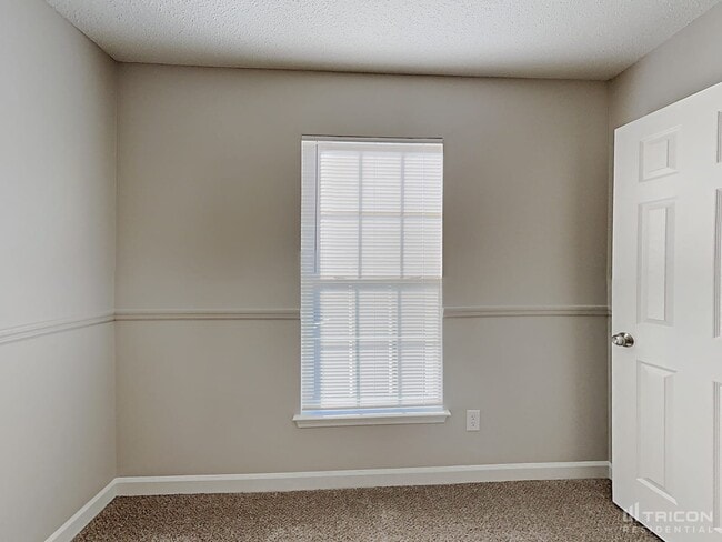 Building Photo - 2608 Misty Cove Pl NE