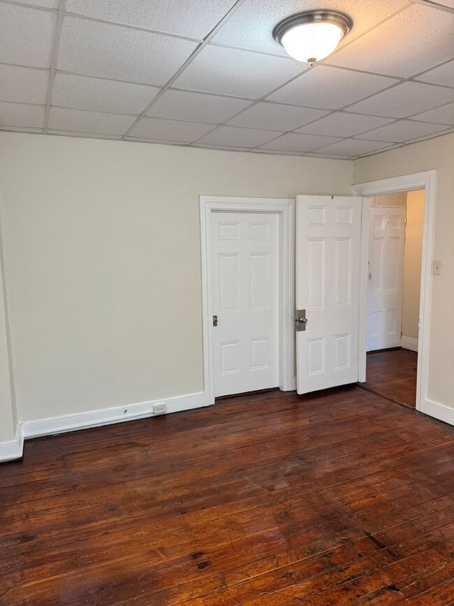 Building Photo - 210-212 N Potomac St