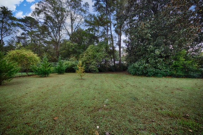 Building Photo - 2105 Shannonhouse Rd SW