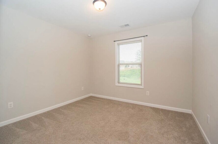 Bedroom #2 - 399 Cobblestone Trl