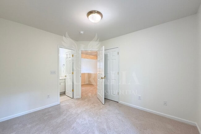 Building Photo - 112 Huntersville Rd