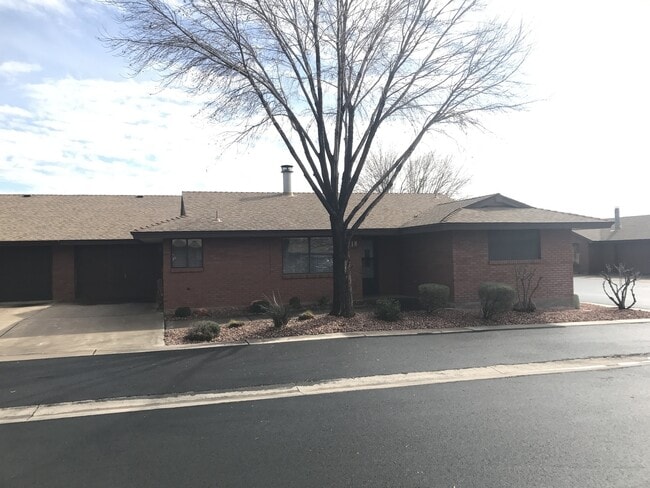 Building Photo - 840 S 400 E