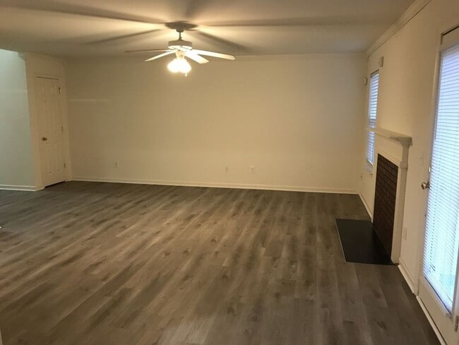 Building Photo - Lovely 3 Bed, 2.5 Bath home in Havenbrook