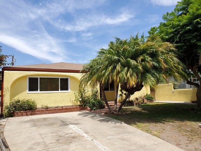 Building Photo - 2937 Virginia Ave