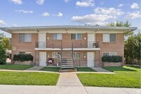 Building Photo - 153 W 250 N