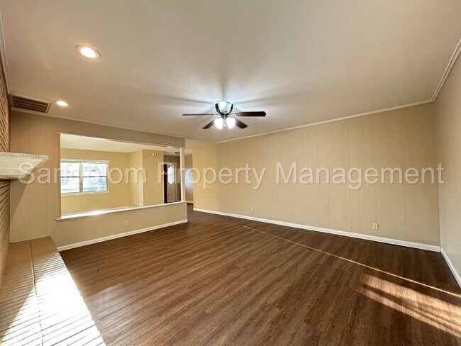 Building Photo - For Lease | South Tulsa | $1600 Rent