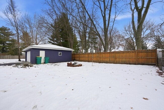 Building Photo - 15409 S Union Pl