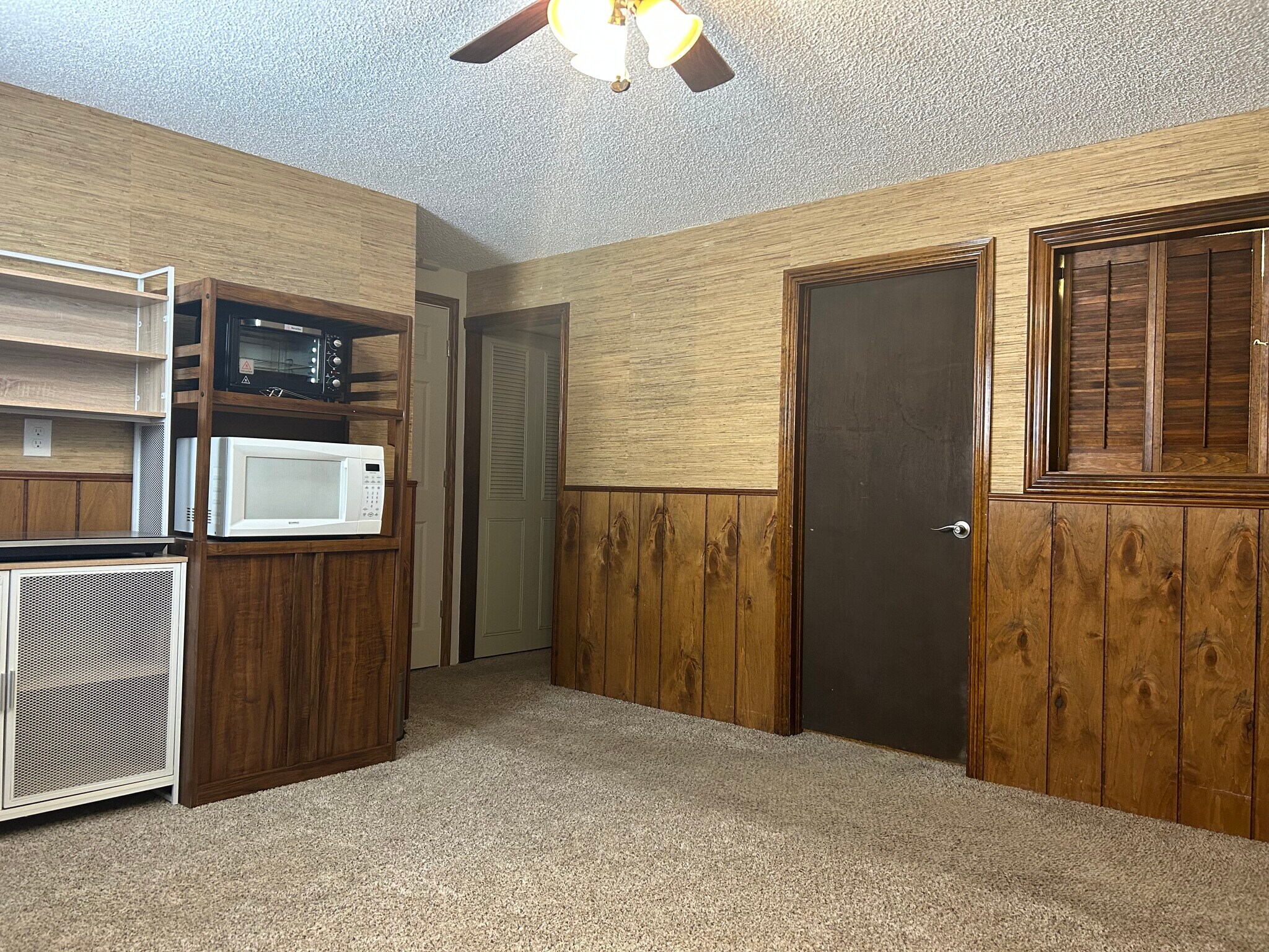 Building Photo - 5890 Del Paz Dr