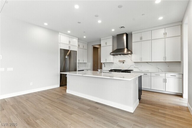 Building Photo - 5073 Slatestone St