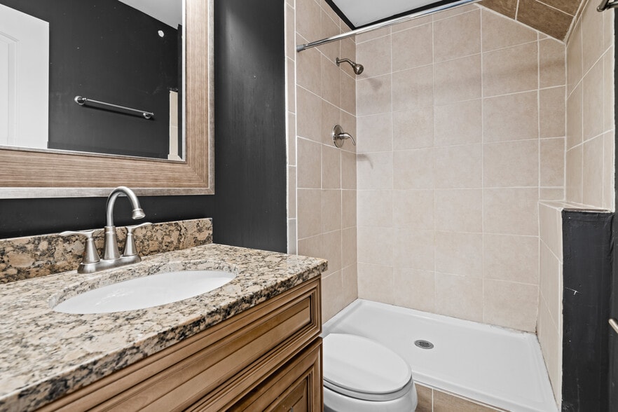 Building Photo - 6069 Northbend Dr