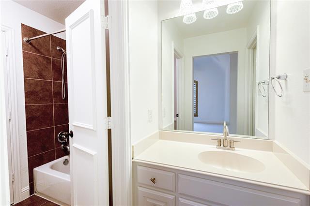 Building Photo - 2408 Lady of the Lake Blvd