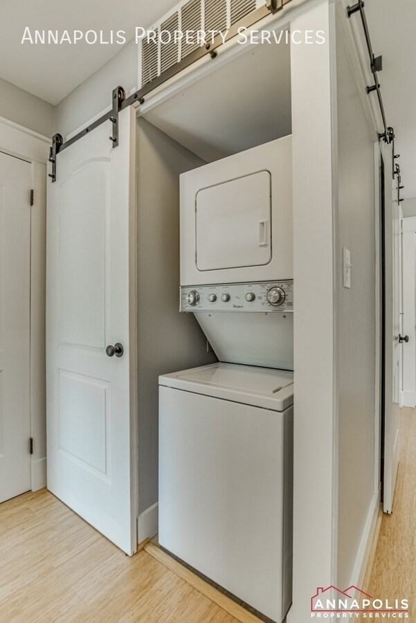 Building Photo - 11 Spa Creek Landing