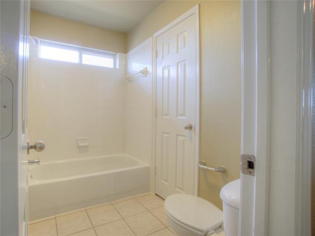 Building Photo - 11161 Balcones Dr
