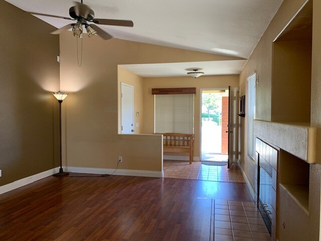 Building Photo - 973 Naples Dr