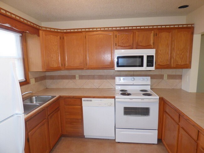 Building Photo - 6102 Guild Dr