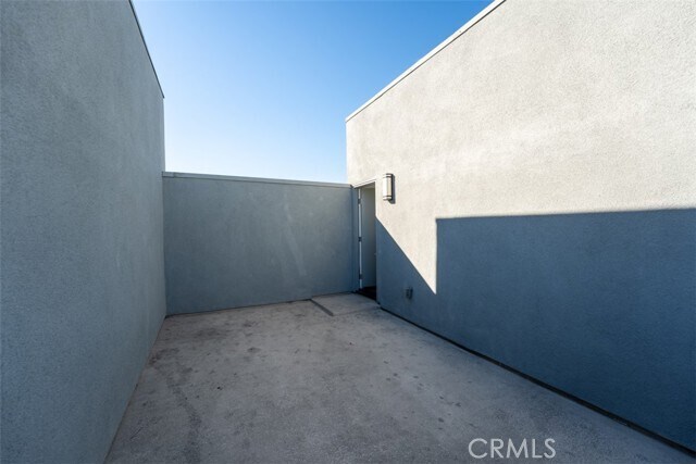 Building Photo - 1415 W Cara Dr