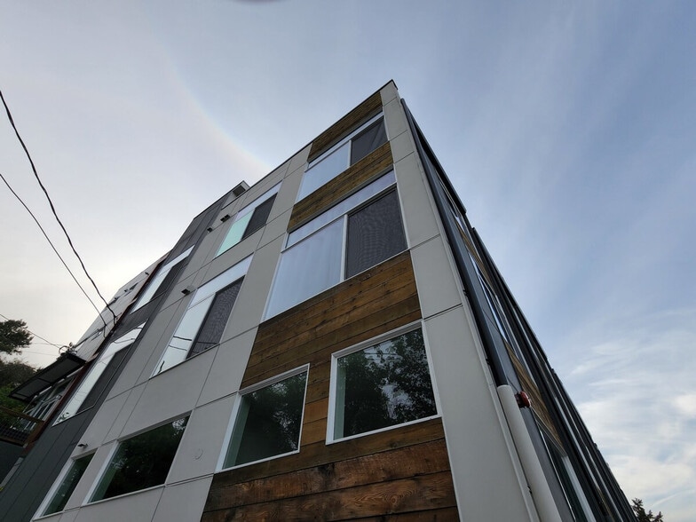 Building Photo - 3026 SW Charlestown St