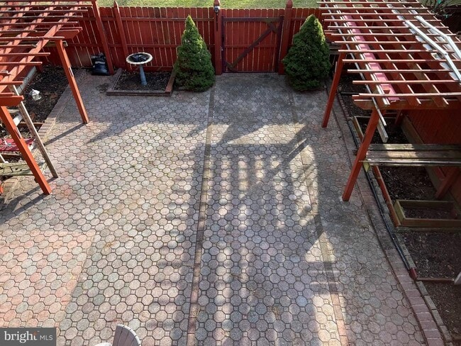 Building Photo - 283 Point to Point Square