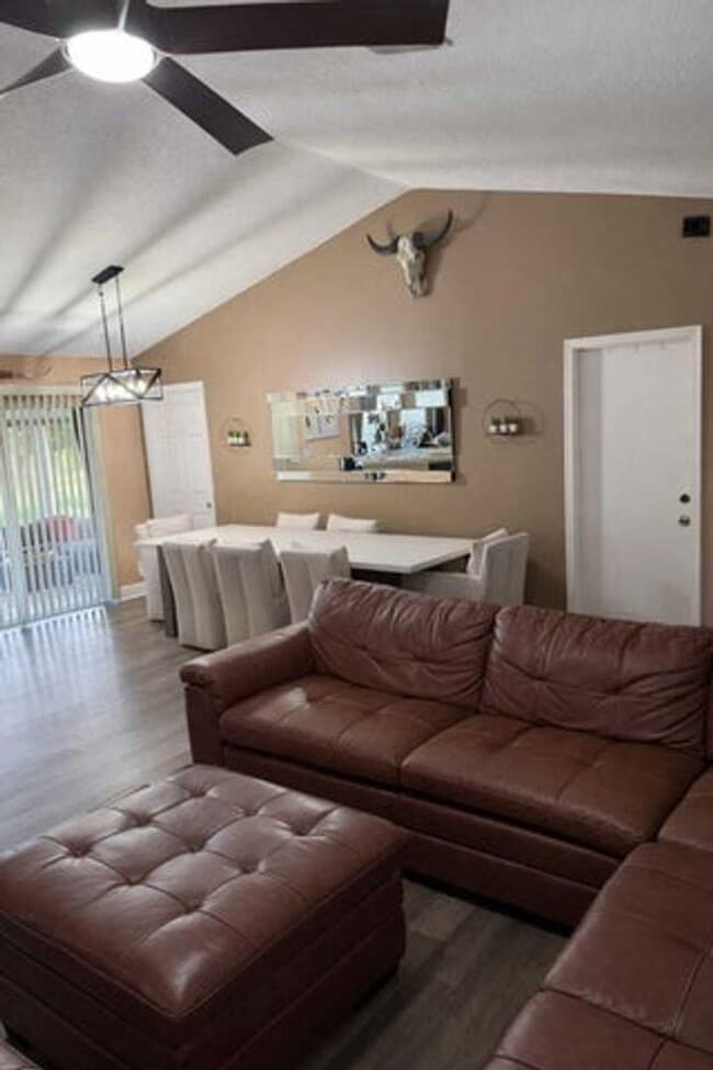 Building Photo - 15665 66th Ct N