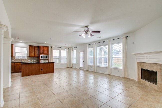 Building Photo - 18103 Double Bay Rd