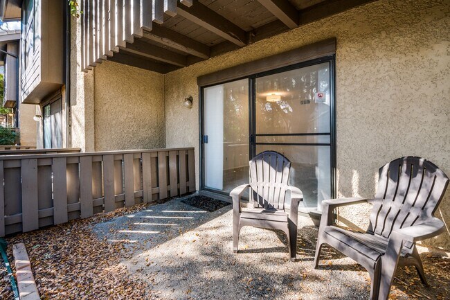 Building Photo - RARE GEM / 1-Bed in Quail Run Community