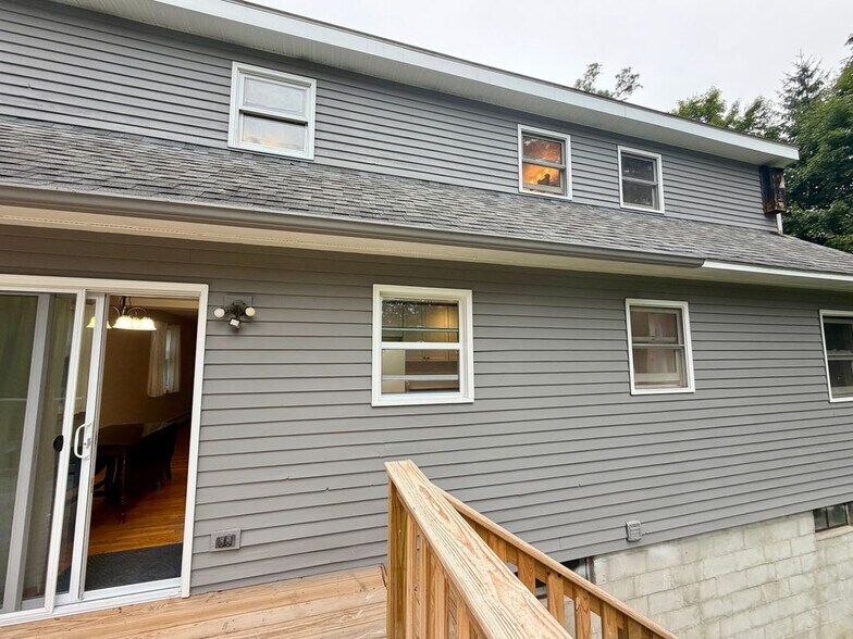 Building Photo - 79 Locust Grove Rd