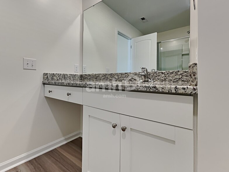 Building Photo - 1197 Dogwood Nck Dr