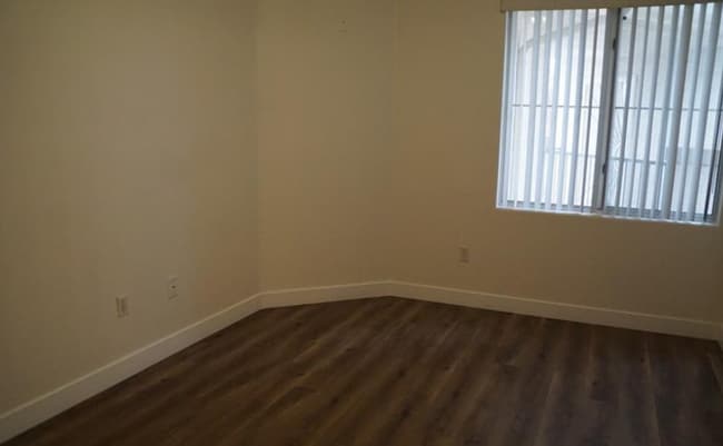 Building Photo - 7163 S Durango Dr