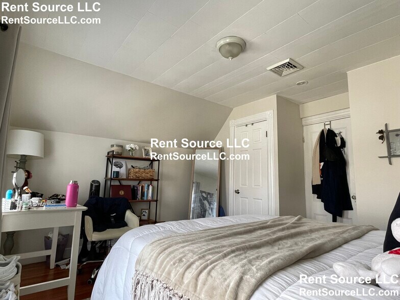 Building Photo - 267-269 Highland Ave. Unit 3