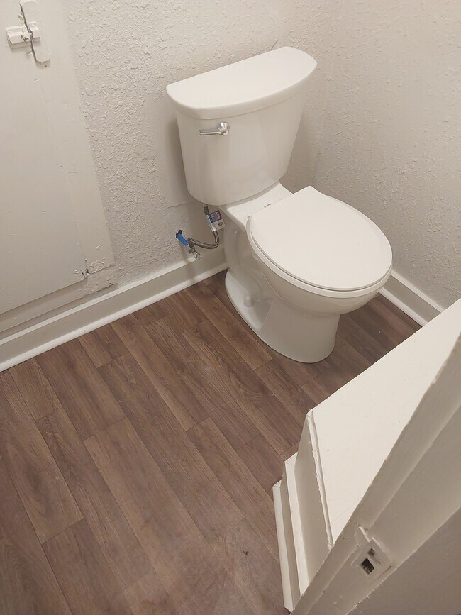 Building Photo - 310 E 13th St