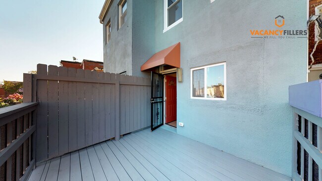 Building Photo - 2225 Brookfield Ave