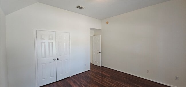 Building Photo - 6926 Sable River Dr